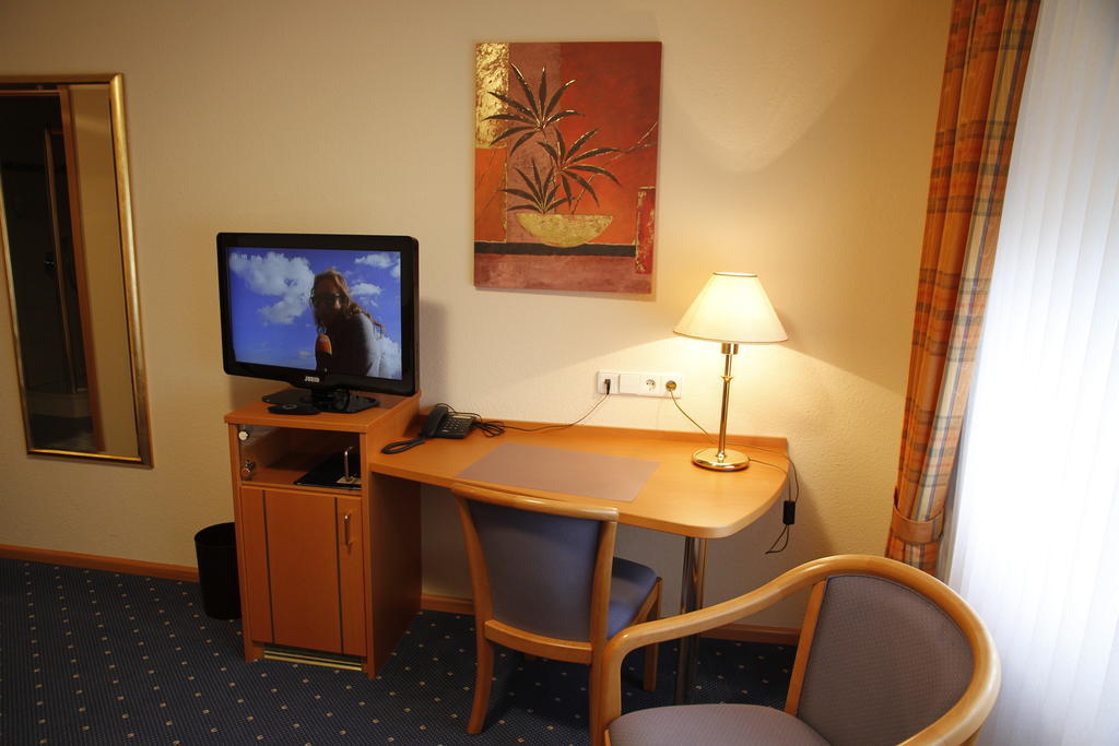 Hotel Anika Neuenburg am Rhein Room photo
