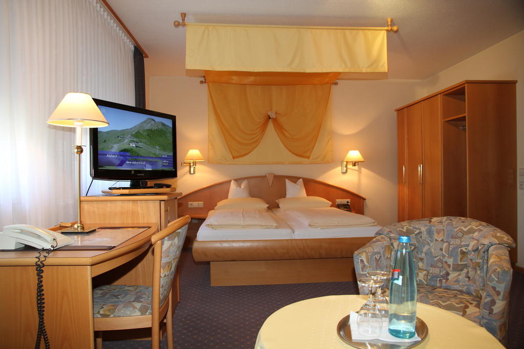 Hotel Anika Neuenburg am Rhein Room photo